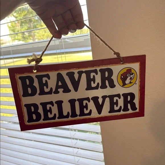 Bucee’s Beaver Believer Hanging Sign - Picture 3 of 3